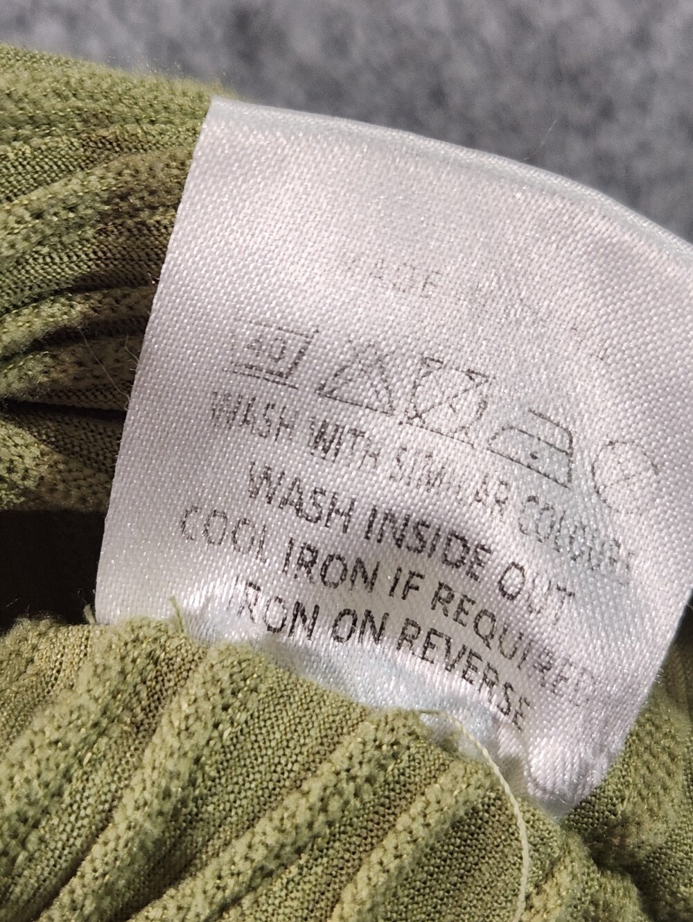 Cider Light Olive Crisscross Textured Ribbed Camisole Size Large - Picture 8 of 9